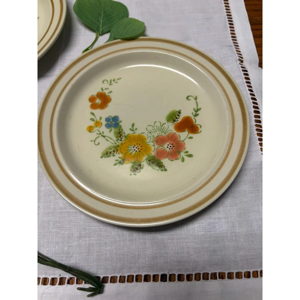 Vintage Sweet Flowers‎ Stoneware Plates- Set of 2